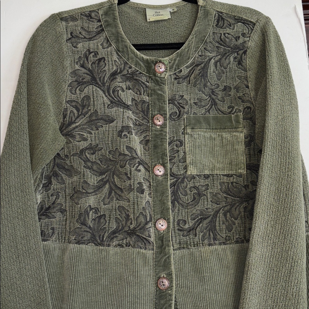 HOT COTTON BRAND..ARMY GREEN JACKET/SHACKET 1 POCKET ON FRONT 5 BUTTON CLOSURE